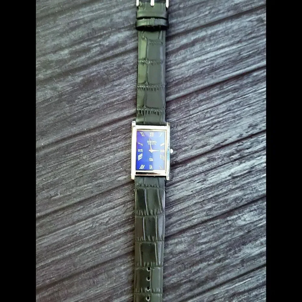 NOS Men's Slim Seiko Tank Blue Dial Dress Watch New Mvt‎ & Batt🌟